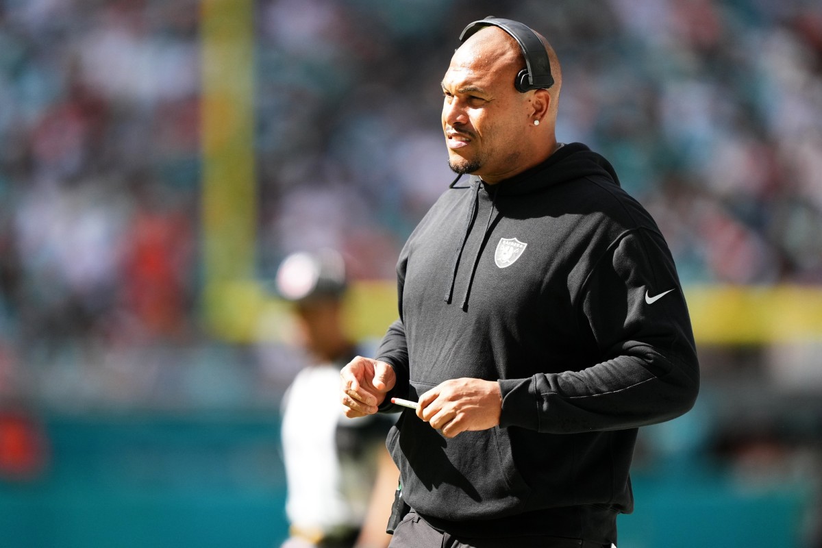 The analytics don't like when it comes to Antonio Pierce and the rule of five.